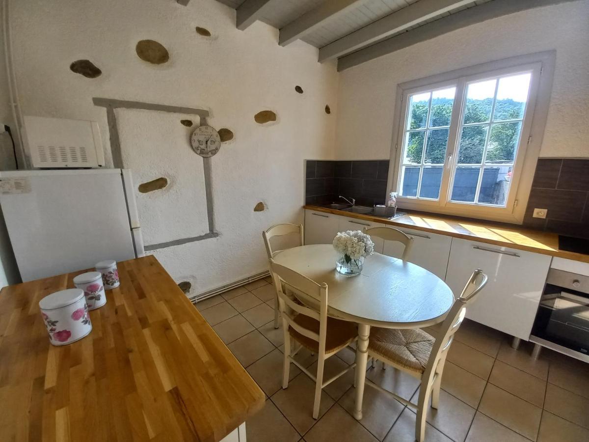Maison De Ferienhaus Adé